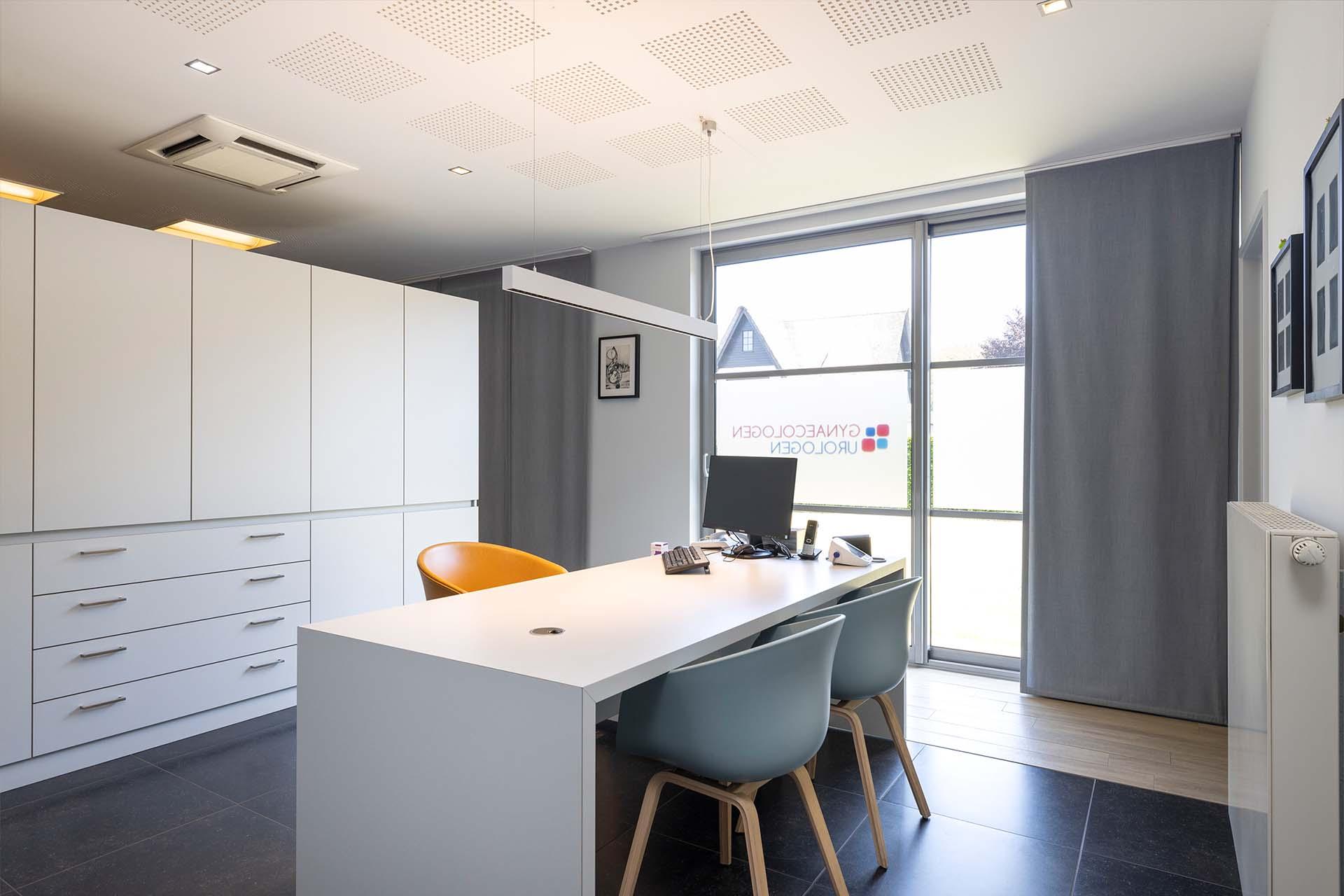 Gynaecologen: Dr. Guy Buytaert, Dr. Patricia Cryns, Dr. Anouk De Bruyn, Dr. Stazie Dierckxsens, Dr. Kristof Kinget en Dr. Marjan Verbruggen
